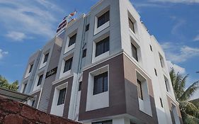 Collection O Eon Inn Near Pune Airport